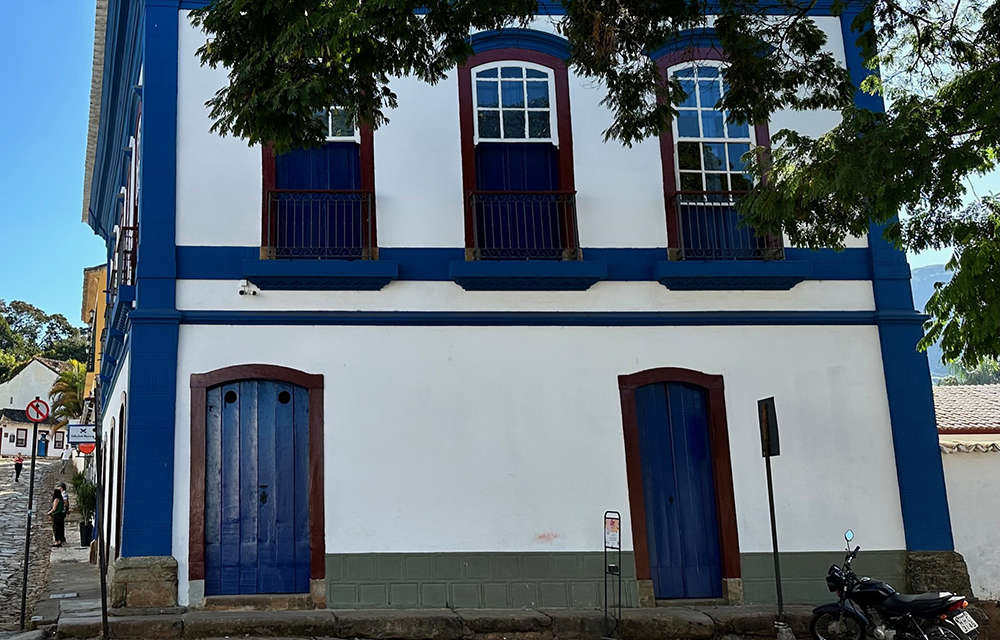 Exposição no prédio da