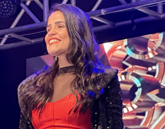 Soprano Thuany Schnaider encanta